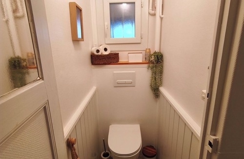 Longue-Jumelles Bed & Breakfast | Room in a family home