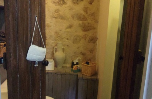 La Foret-sur-Sevre Bed & Breakfast | Room in a Fortified Farm