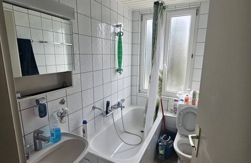 Epalinges Bed & Breakfast | Room in a shared apartment in Epalinges