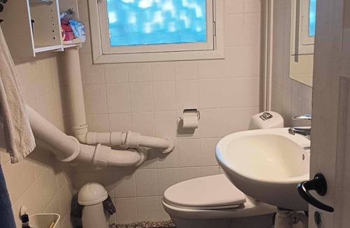 Koge House | Room in Guest Room - North Beach Inn House