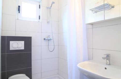 Zavala House | Room in Guest Room - Plava Laguna Bed and Breakfast