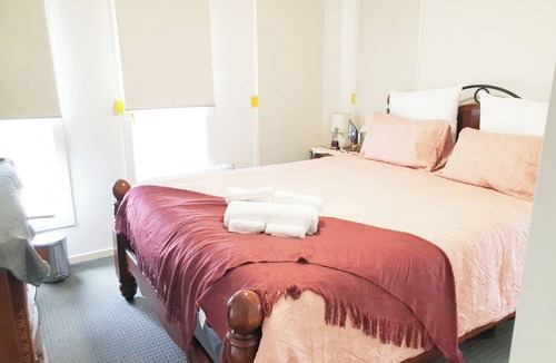 Officer Bed & Breakfast | Room in Officer