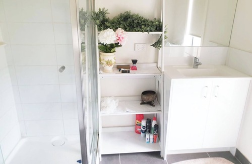 Officer Bed & Breakfast | Room in Officer