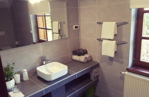 Ostarski Stanovi Bed & Breakfast | Room in Rakovica with Air condition, WIFI (4371-4)