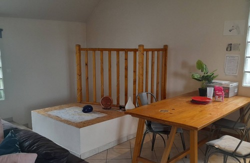 Auxerre House | Room in spacious house