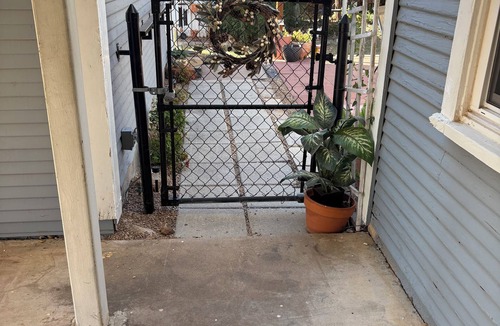 Jacksboro Apartment | Room In The Inn: 1 bd apt in peaceful yard with 100 y.old rock wall.