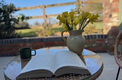 Corby Glen Cabin | Room in the Nest