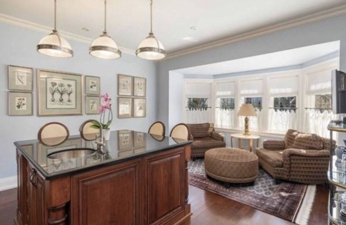 Forest Hill South Apartment | Room in the safest neighbourhood in Toronto