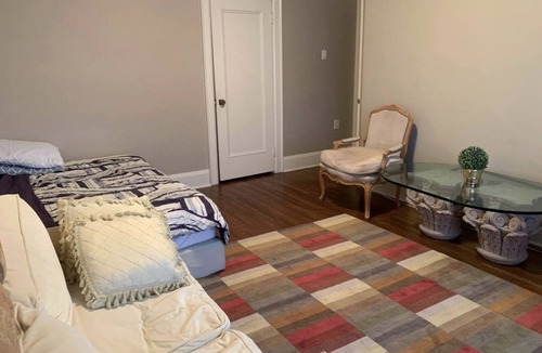 Forest Hill South Apartment | Room in the safest neighbourhood in Toronto
