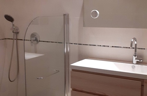 Fresnay-sur-Sarthe Bed & Breakfast | Room in typical village