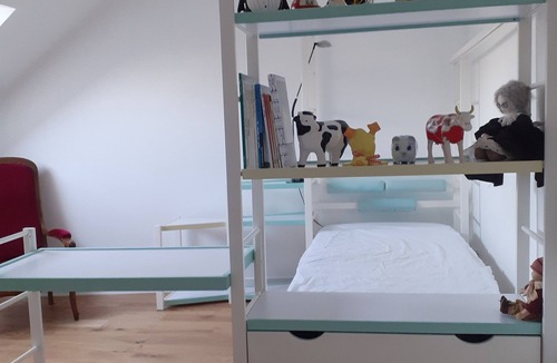 Fresnay-sur-Sarthe Bed & Breakfast | Room in typical village