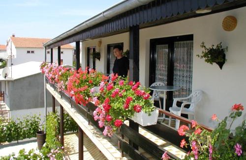 Vodice House | Room in Vodice with balcony, air conditioning, Wi-Fi (4826-3)