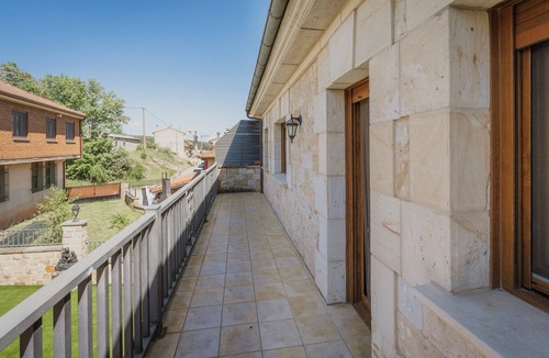 Palacios de la Sierra Apartment | Room 'La Dehesa' with Mountain View, Shared Terrace and Wi-Fi