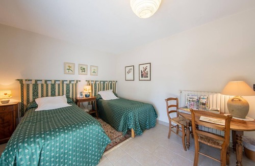 Saint-Benoit-sur-Loire Bed & Breakfast | Room La Loire - Disabled Access, WiFi, Pets Allowed