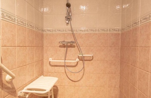 Saint-Benoit-sur-Loire Bed & Breakfast | Room La Loire - Disabled Access, WiFi, Pets Allowed