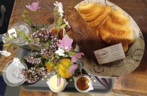 Rossillon Bed & Breakfast | Room - Les loups bleus