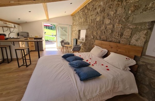 Saint-Romain-Lachalm Bed & Breakfast | Room lover Les Chaizes