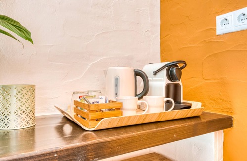 Adsubia Apartment | Room 'Mimbre' with Mountain View, Wi-Fi and Air Conditioning
