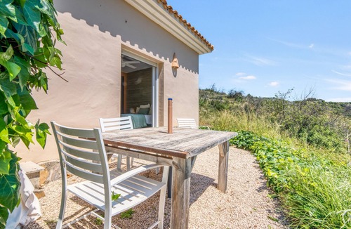 Adsubia Apartment | Room 'Mimbre' with Mountain View, Wi-Fi and Air Conditioning