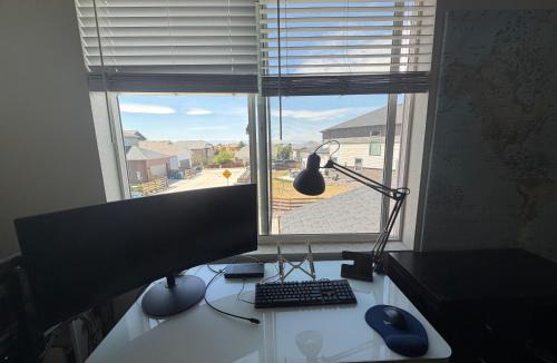 Commerce City House | Room near DIA