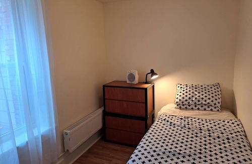 Eastside House | Room Near SU long term stay