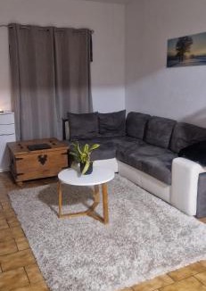 Le Quesnoy House | Room New Zealand