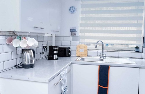 Leigh House | Room Number 3