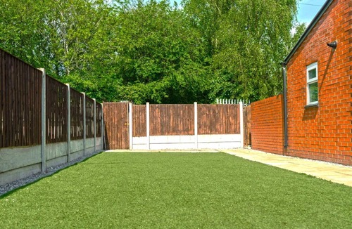 Leigh House | Room Number 3