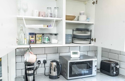 Leigh House | Room Number 4