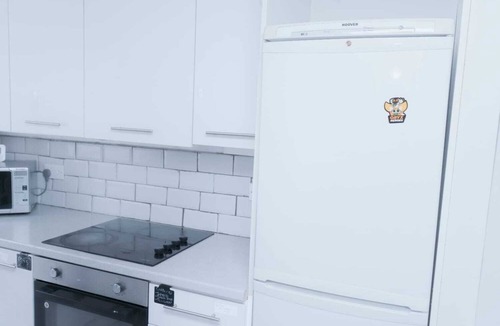 Leigh House | Room Number 4