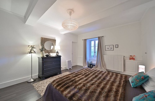 Pech-Luna House | Room 'Okuni' with Shared Pool, Shared Terrace and Wi-Fi