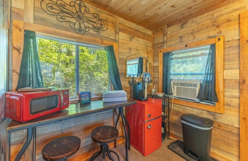 De Soto House | Room on the Ridge/HOT TUB/Sleeps 2