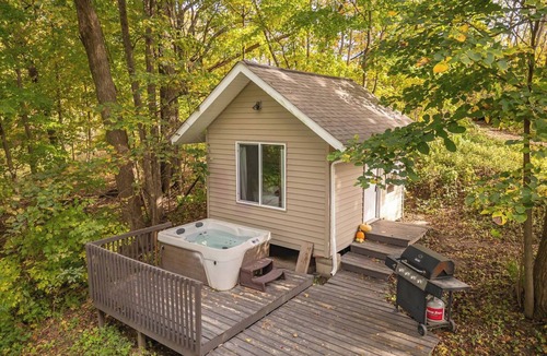 De Soto House | Room on the Ridge/HOT TUB/Sleeps 2
