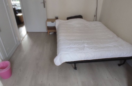 Bourgoin-Jallieu Apartment | Room on the ski route, close to the town center, in a quiet location
