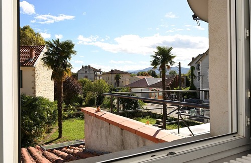 Salies-du-Salat Apartment | Room 'Room 7' with Shared Terrace, Wi-Fi, and Air Conditioning