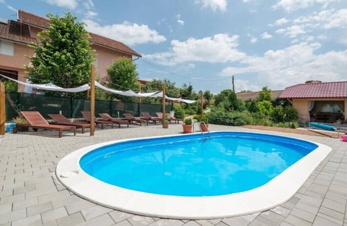 Rakovica Apartment | Room Sanja 8 with shared pool
