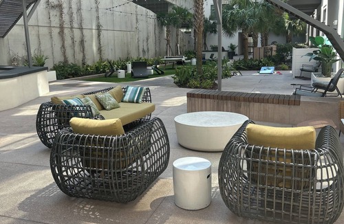 Downtown Jacksonville Apartment | Room stay.