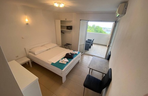 Omisalj House | Room-studio Melissa With Terrace and sea