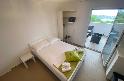 Omisalj House | Room-studio Melissa With Terrace and sea