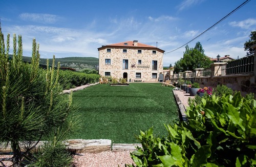Santervas de la Sierra House | Room 'Suite Deluxe' with Mountain View, Private Garden and Wi-Fi