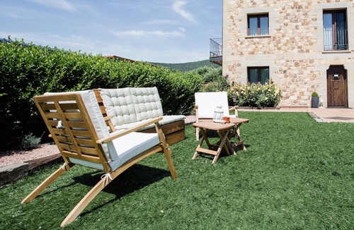 Santervas de la Sierra House | Room 'Suite Deluxe' with Mountain View, Private Garden and Wi-Fi