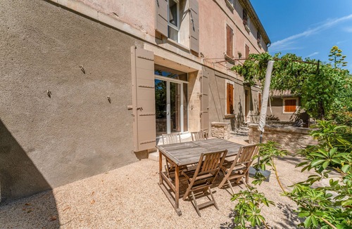 Les Angles Apartment | Room 'Sylviane' with Shared Terrace, Shared Garden, and Air Conditioning
