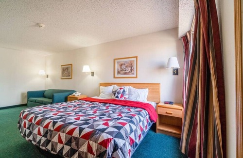 Texhoma Hotel | Room w/Jetted Tub - Perfect for a Relaxing Stay! Free Onsite Parking