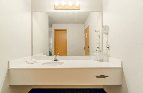 Texhoma Hotel | Room w/Jetted Tub - Perfect for a Relaxing Stay! Free Onsite Parking