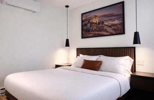 La Cite-Limoilou House | Room with 1 Queen Bed Downtown Quebec City