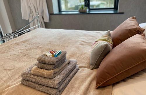 Hepworth Apartment | Room with a View