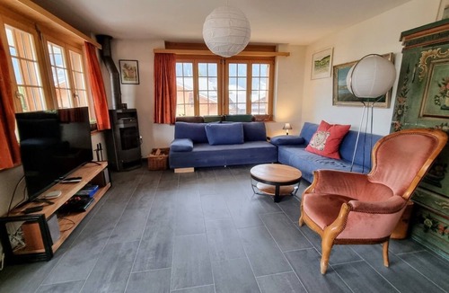 Lauenen Bed & Breakfast | Room with extra-large double-bed, cable TV, private bathroom, organic breakfast,