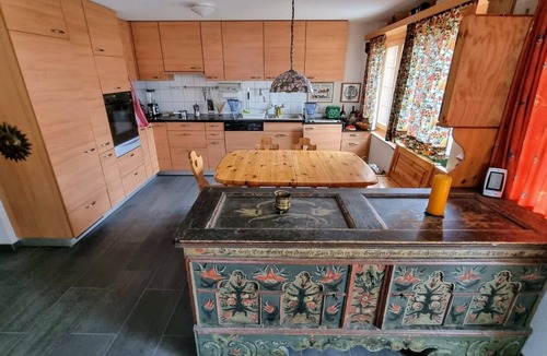 Lauenen Bed & Breakfast | Room with extra-large double-bed, cable TV, private bathroom, organic breakfast,