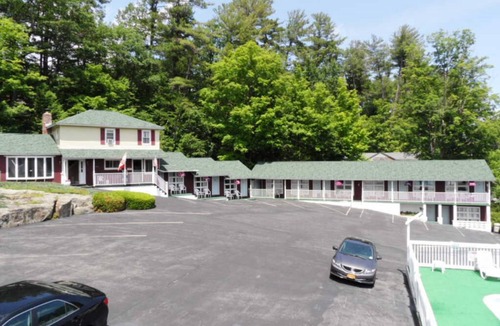 Lake George Hotel | Room with Kitchen