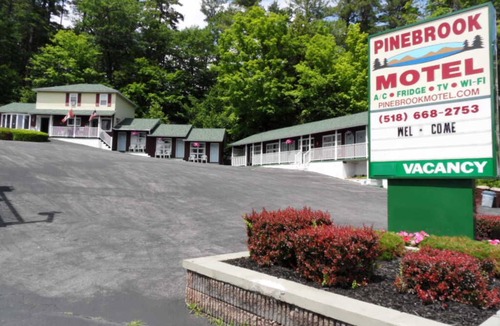 Lake George Hotel | Room with Kitchen